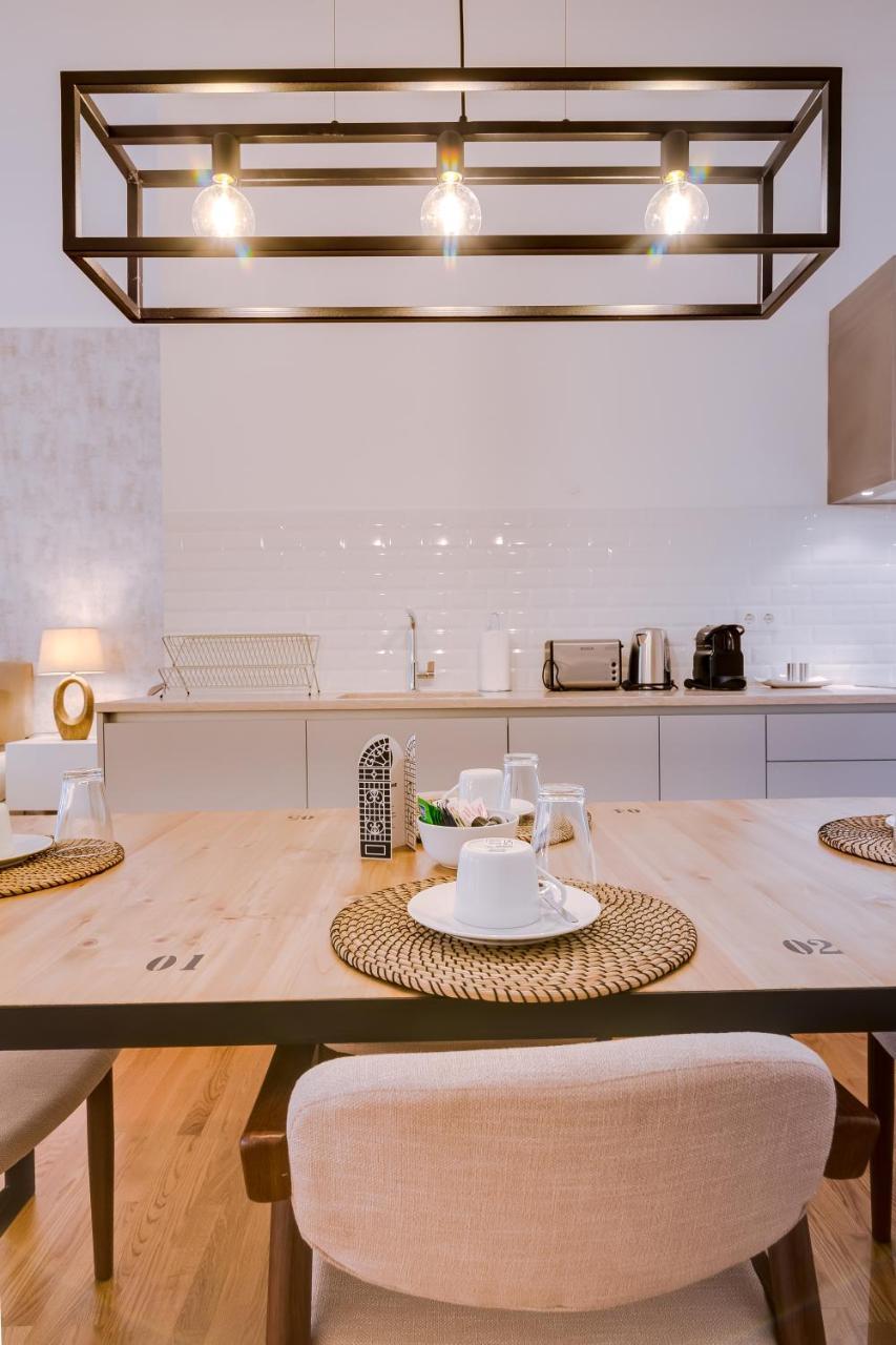 Poiais By Lisbon Inside Out Apartment Exterior photo