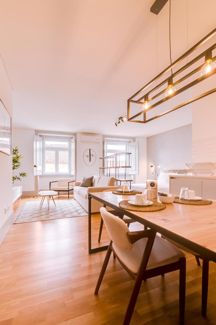 Poiais By Lisbon Inside Out Apartment Exterior photo